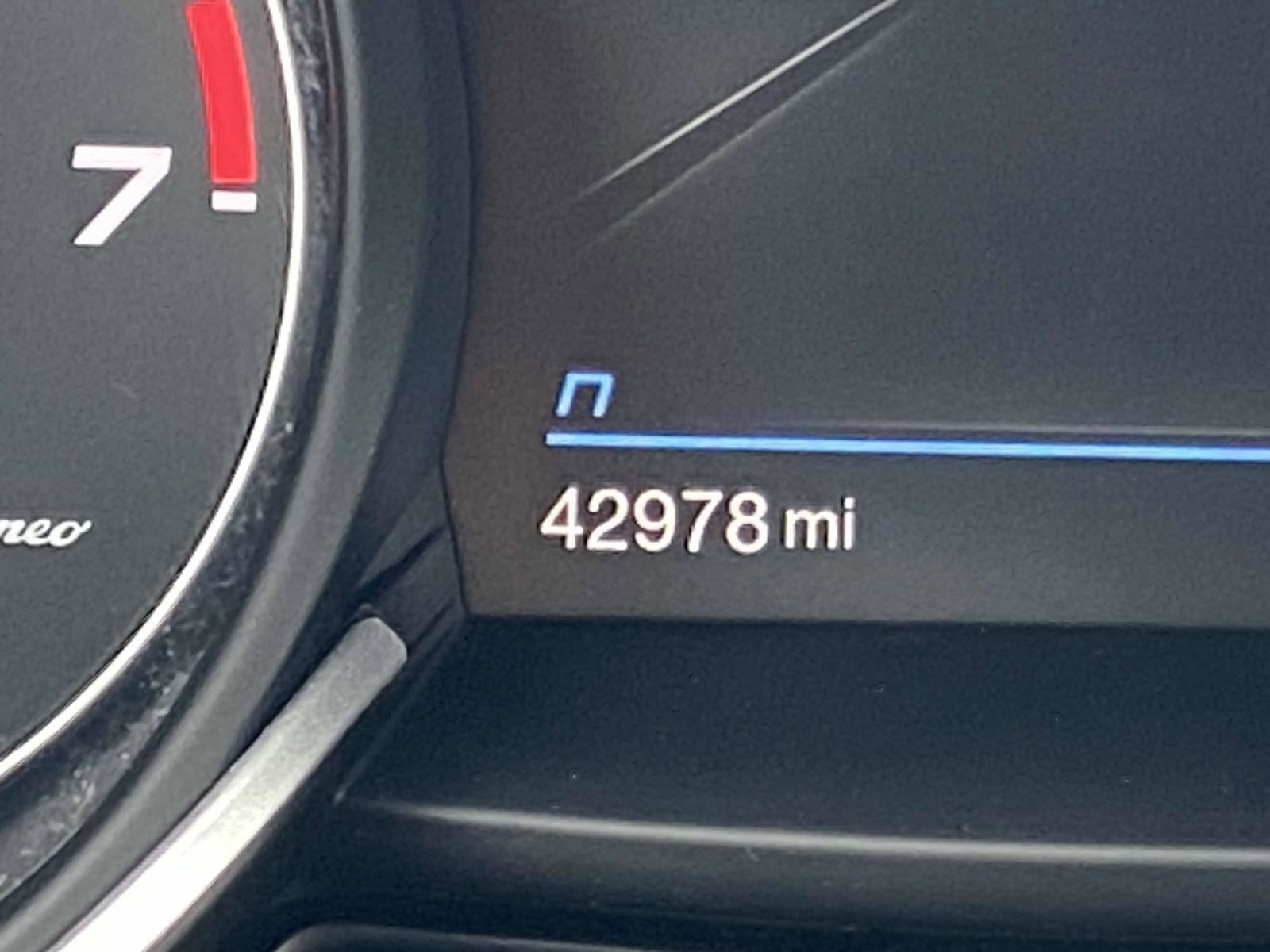 Used 2022 Alfa Romeo Stelvio Veloce video 3