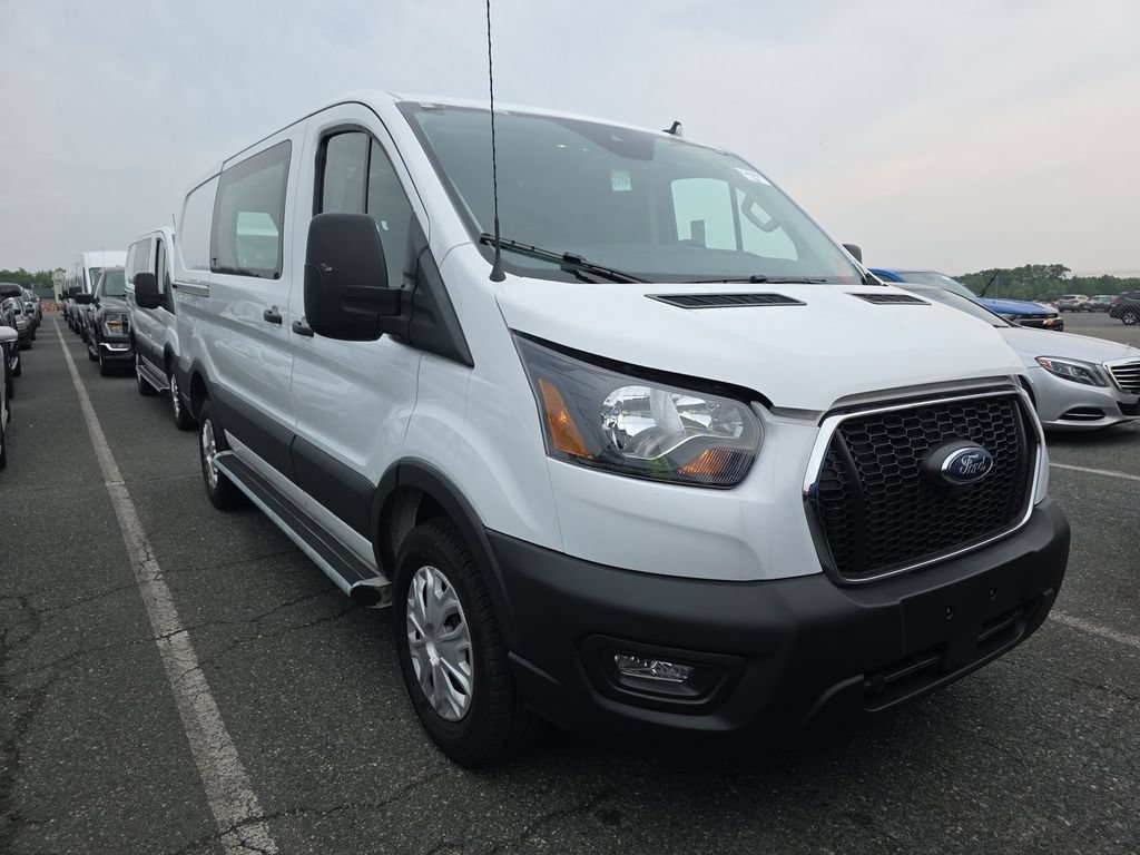 Used 2025 Ford Transit 250 Low Roof w/ Exterior Upgrade Package RWD image 3