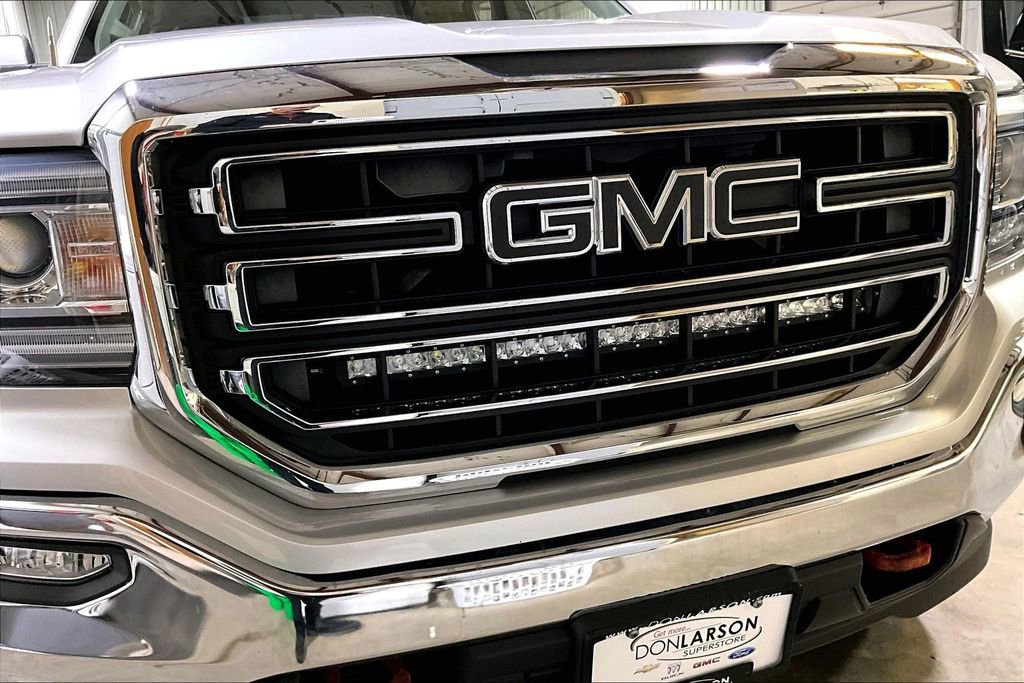 Used 2016 GMC Sierra 1500 SLE w/ SLE Value Package AWD/4WD image 11