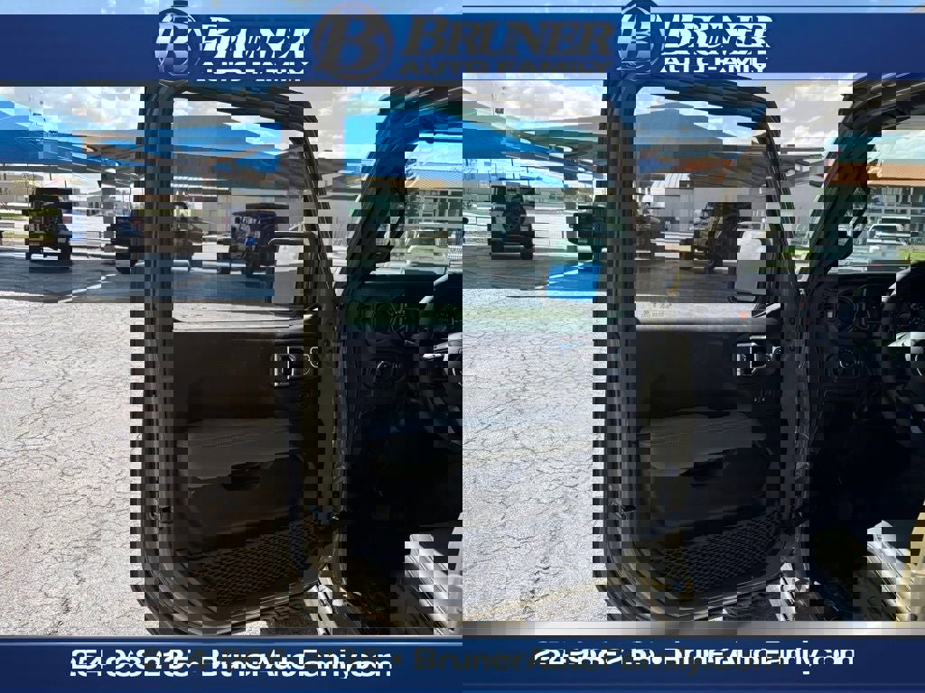 New 2026 Jeep Gladiator Mojave AWD/4WD image 9