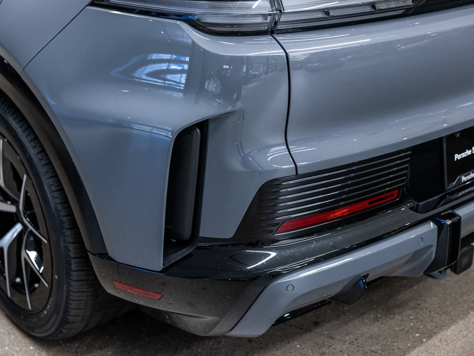 New 2026 Porsche Cayenne Turbo AWD/4WD image 25