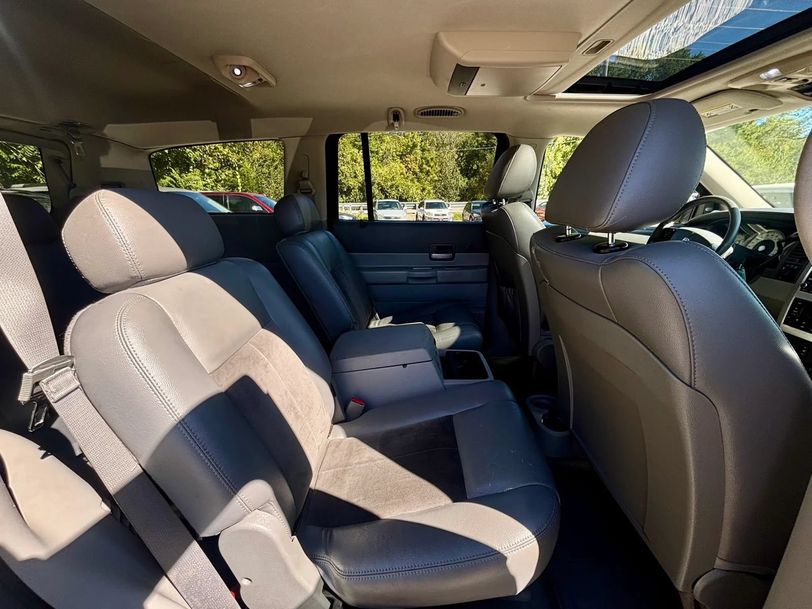 Used 2008 Dodge Durango Limited w/ Technology Group III AWD/4WD image 12