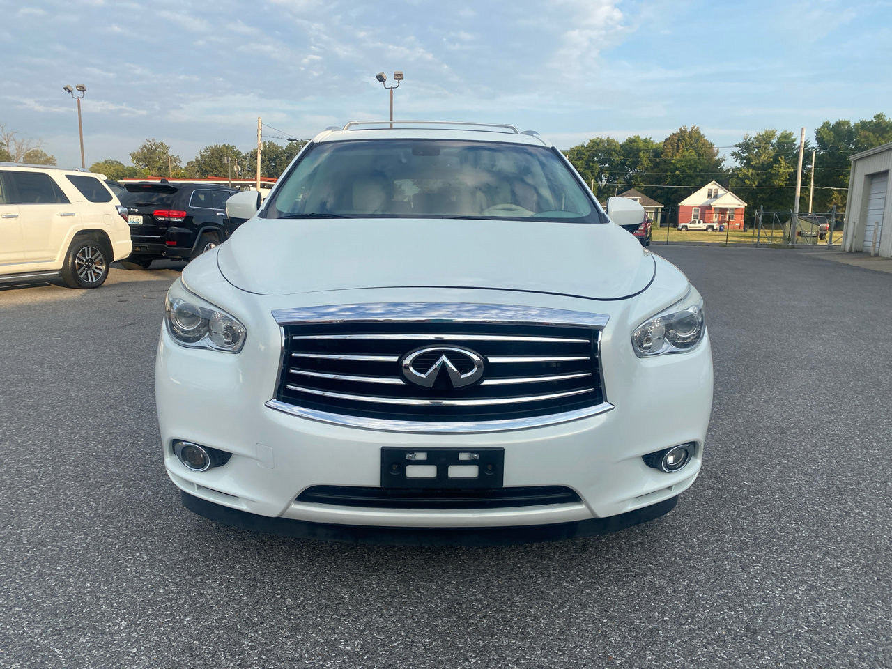 Used 2014 INFINITI QX60 FWD w/ Premium Plus Package image 2