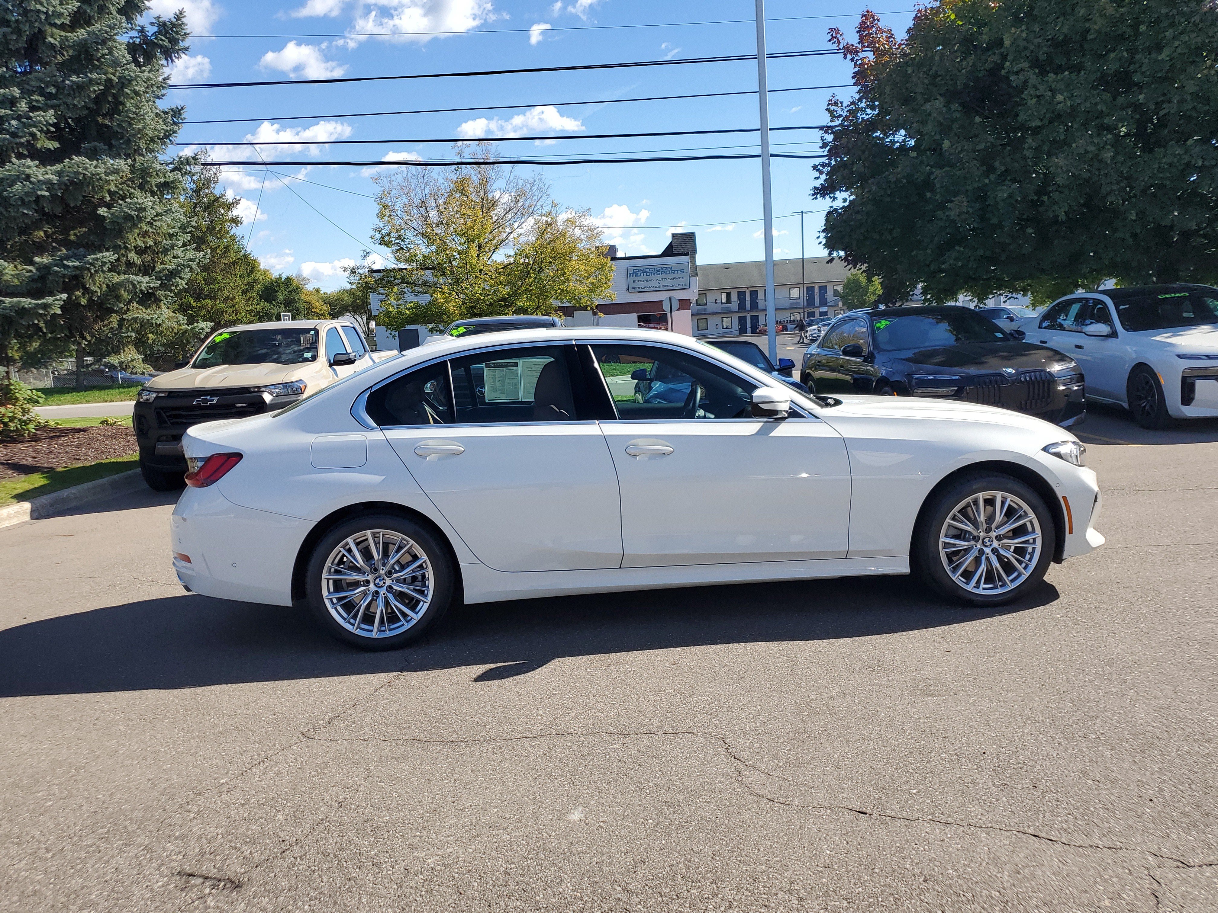 Certified 2024 BMW 330i xDrive Sedan w/ Convenience Package AWD/4WD image 6
