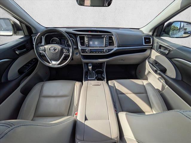 Used 2019 Toyota Highlander Limited Platinum image 22