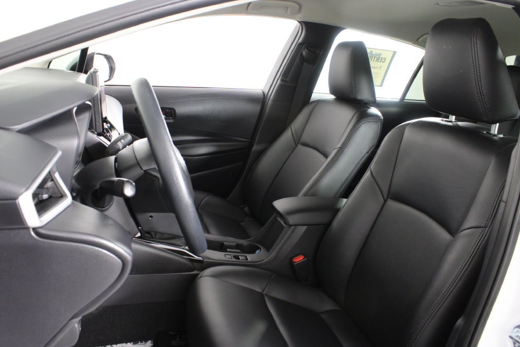 Used 2025 Toyota Corolla LE w/ Convenience Package FWD image 19