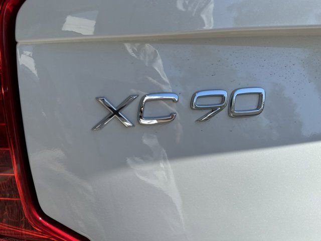 New 2025 Volvo XC90 T8 Plus w/ Protection Package Premier image 7