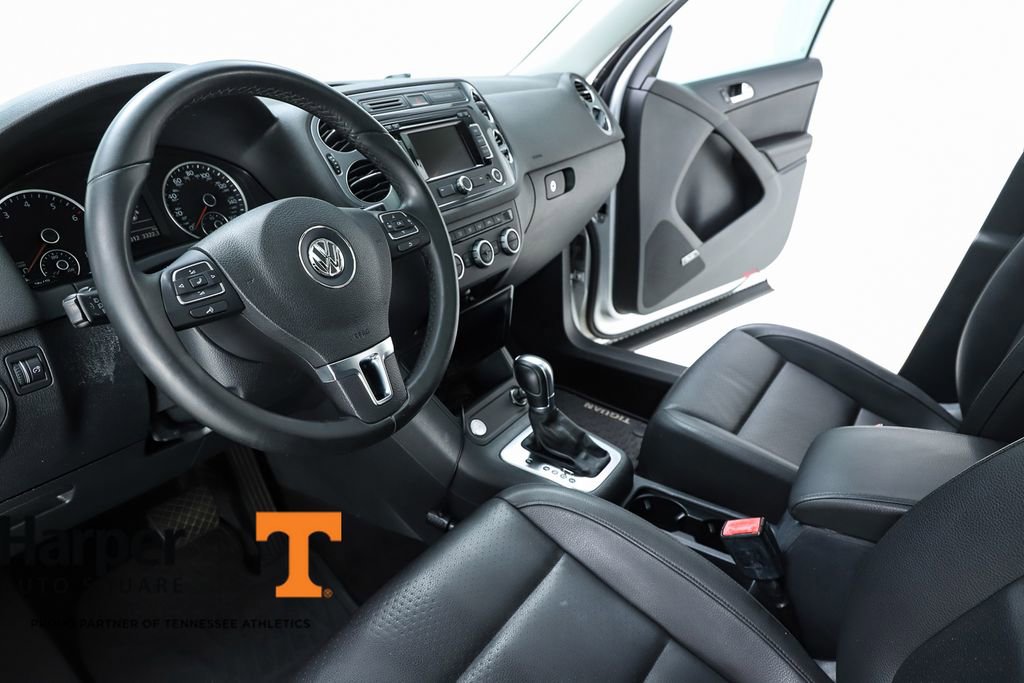Used 2015 Volkswagen Tiguan SEL FWD image 54
