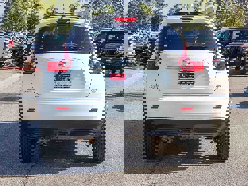 Used 2011 Nissan Juke SL image 5