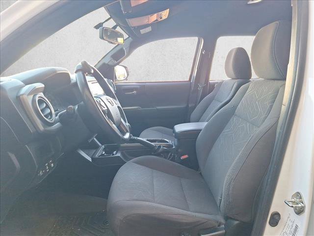 Used 2017 Toyota Tacoma TRD Sport w/ Tow Package image 14