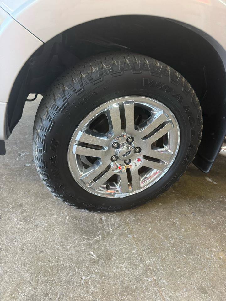 Used 2007 Ford Explorer Sport Trac Limited RWD image 9