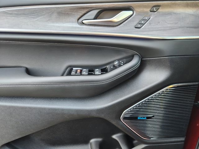 Used 2023 Jeep Grand Cherokee Overland w/ Luxury Tech Group IV image 19