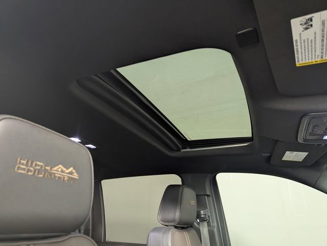 Used 2024 Chevrolet Silverado 2500 High Country w/ High Country Premium Package image 30