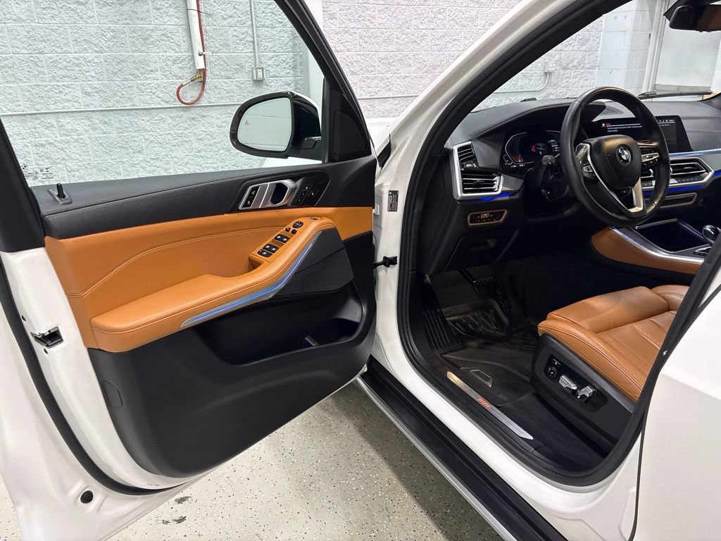 Used 2022 BMW X5 xDrive40i w/ Climate Comfort Package AWD/4WD image 13