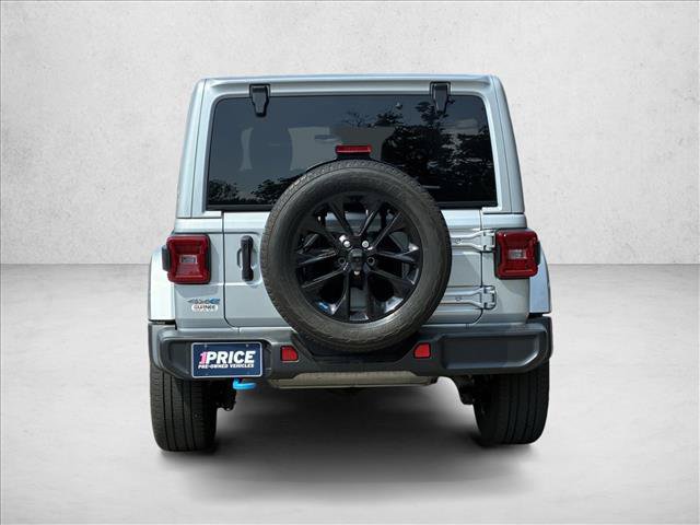 Used 2023 Jeep Wrangler Unlimited Sahara w/ Cold Weather Group AWD/4WD image 6