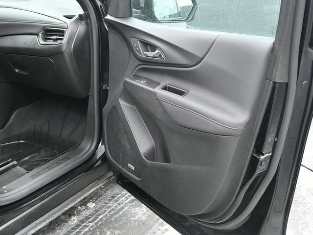 Used 2022 Chevrolet Equinox RS w/ RS Leather Package image 9