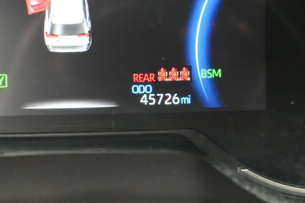 Used 2025 Toyota RAV4 XLE AWD/4WD image 19
