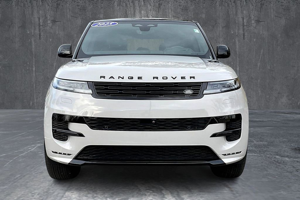 Used 2025 Land Rover Range Rover Sport Dynamic SE image 2