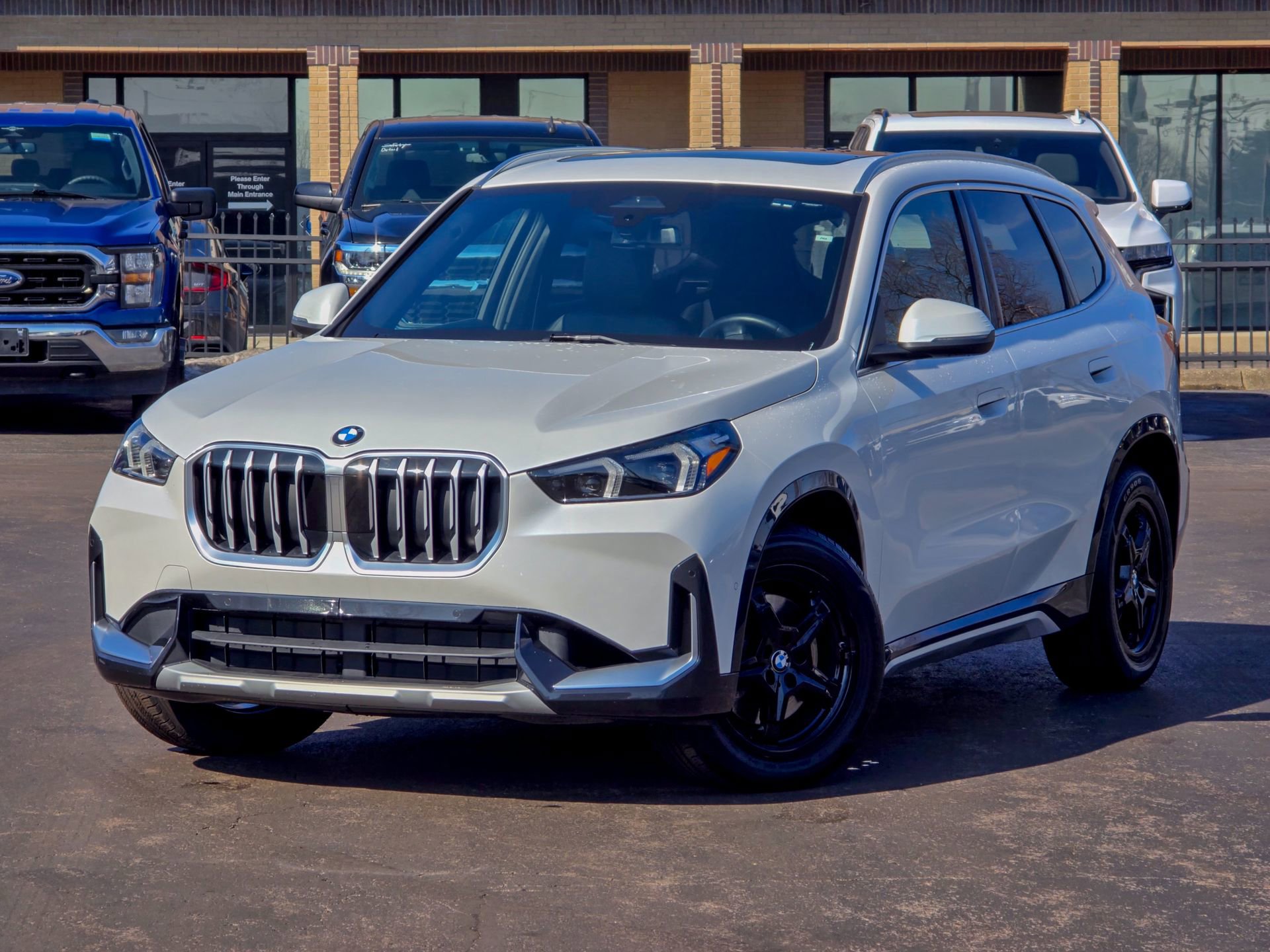 Used 2025 BMW X1 xDrive28i image 15