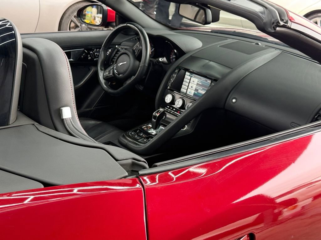 Used 2015 Jaguar F-TYPE S image 22