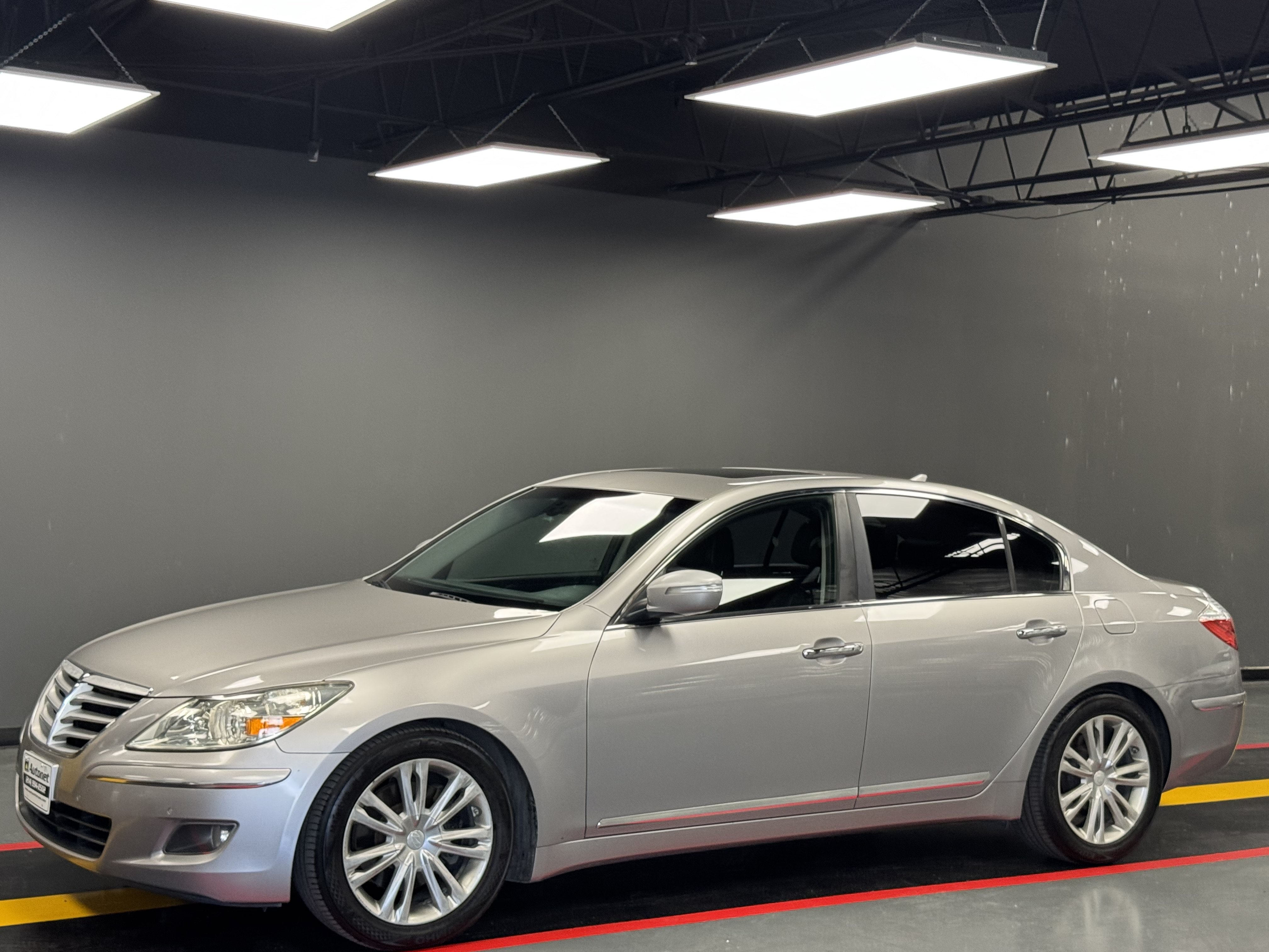 Used 2009 Hyundai Genesis 4.6 w/ Technology Pkg 5