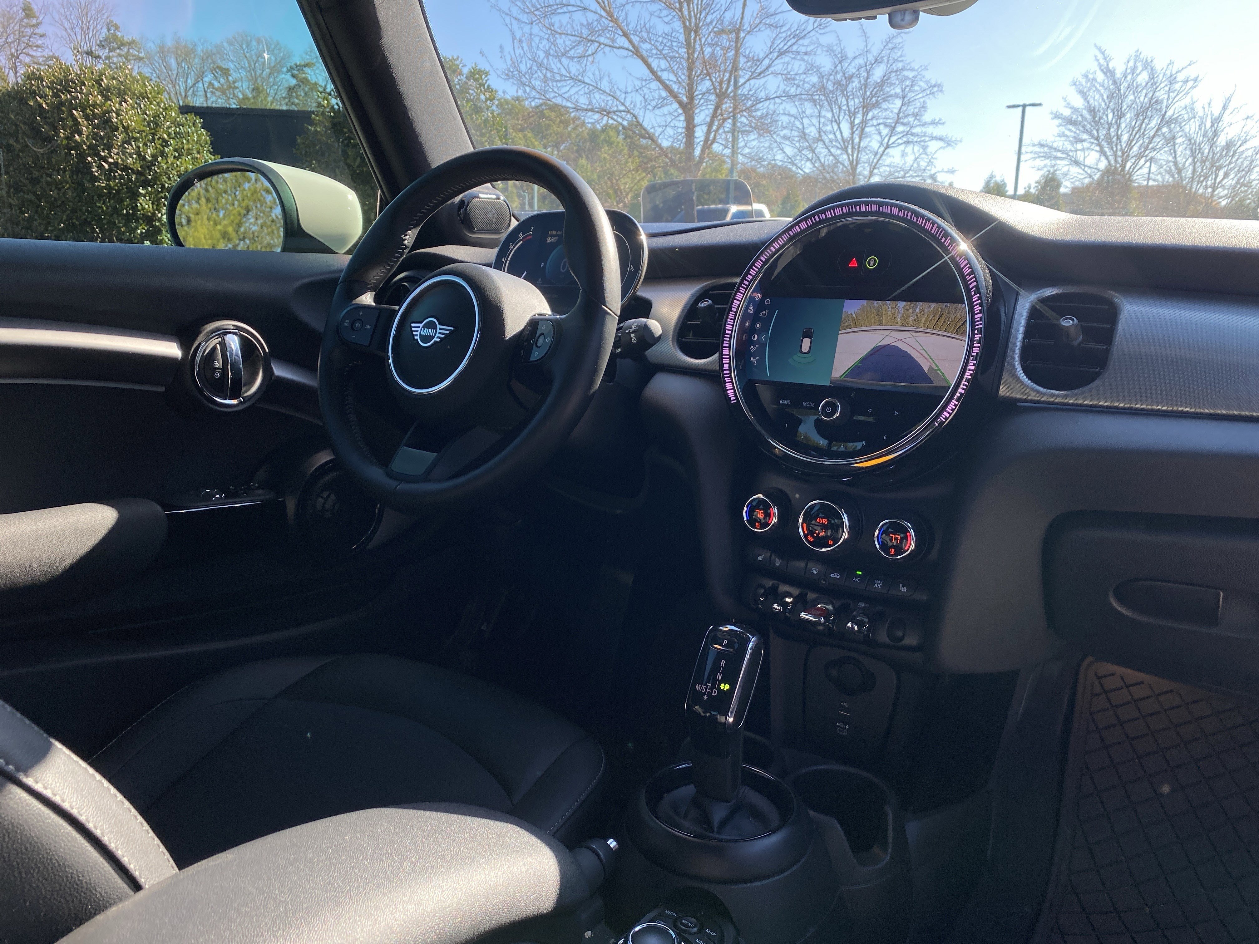 Used 2022 MINI Cooper 2-Door Hardtop image 6