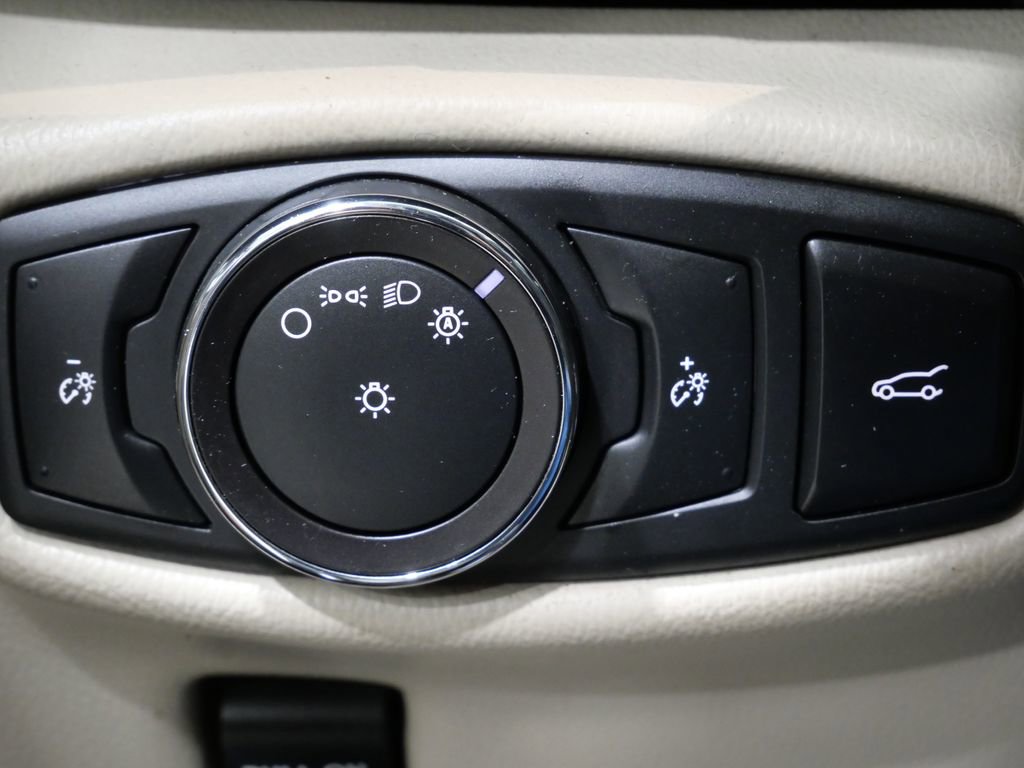 Used 2018 Lincoln MKX Reserve w/ Driver Assistance Package image 16