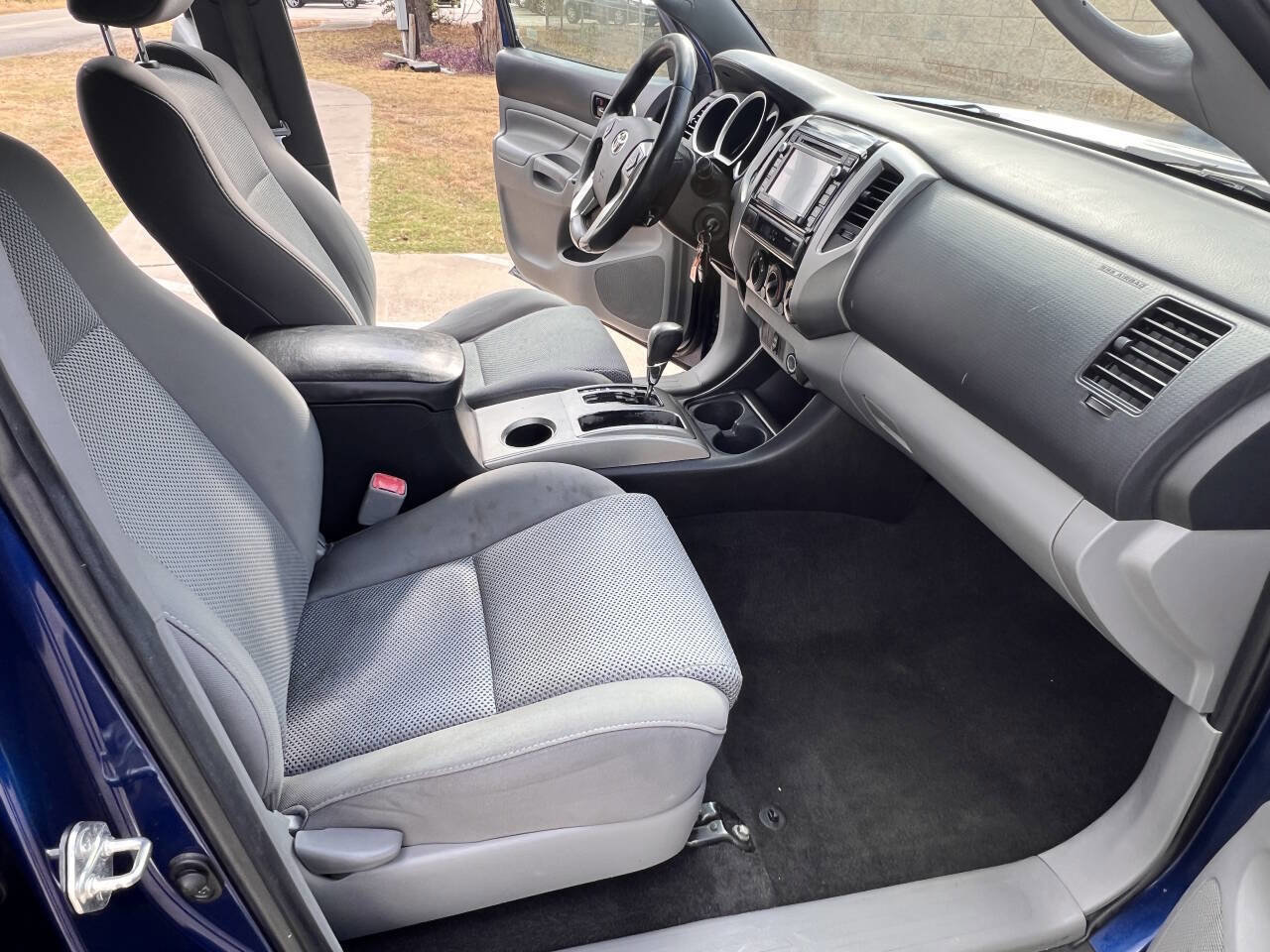 Used 2014 Toyota Tacoma PreRunner w/ TRD Sport Package image 25