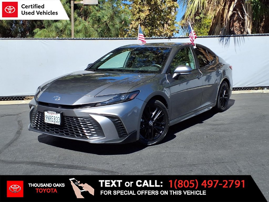 Certified 2025 Toyota Camry SE FWD image 1