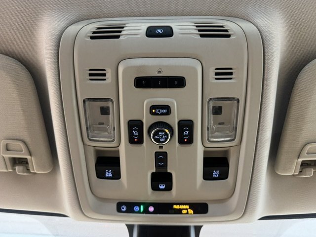 Used 2021 GMC Yukon Denali w/ Denali Ultimate Package AWD/4WD image 25