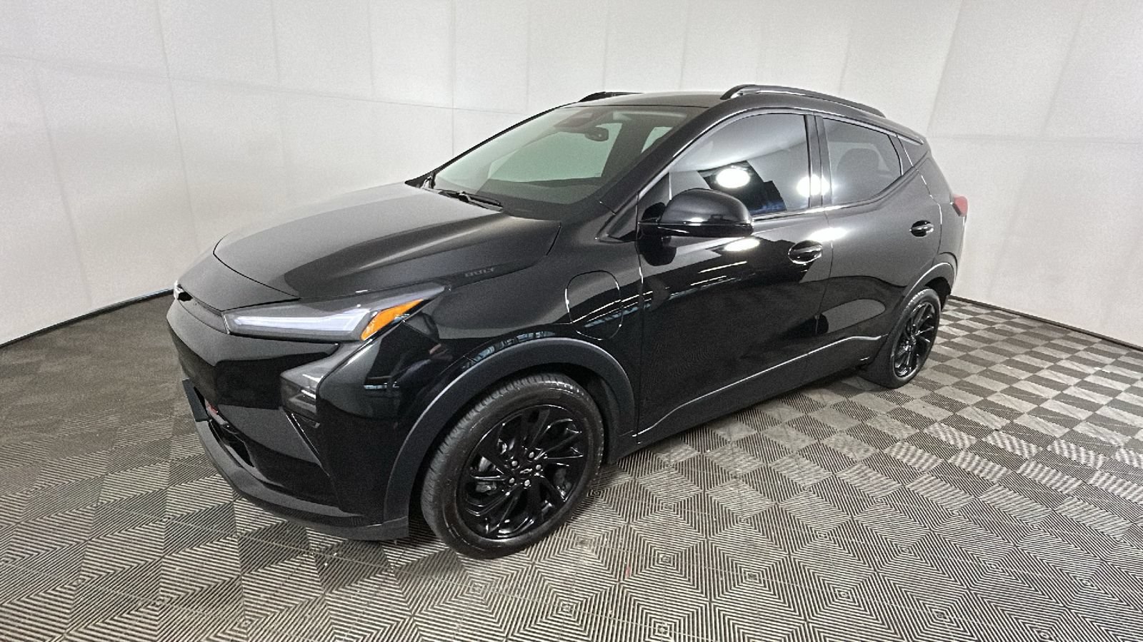 Used 2027 Chevrolet Bolt RS FWD image 7