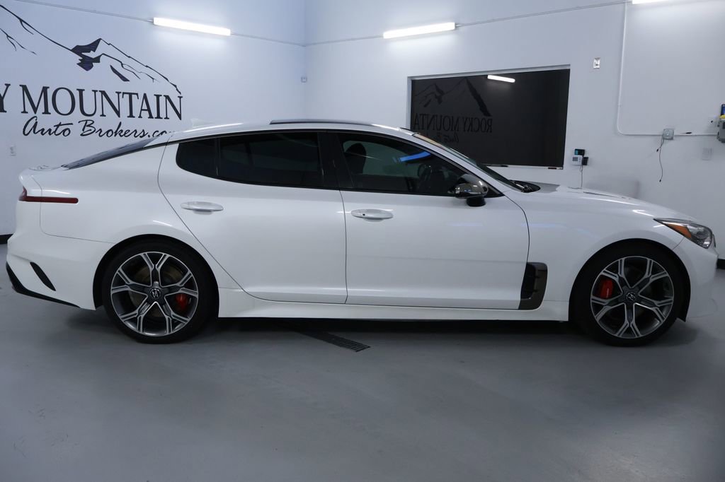 Used 2019 Kia Stinger GT2 image 8
