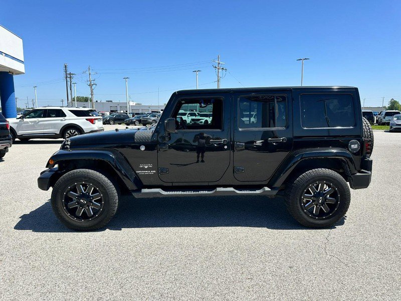 Used 2016 Jeep Wrangler Unlimited Sahara w/ Connectivity Group AWD/4WD image 2