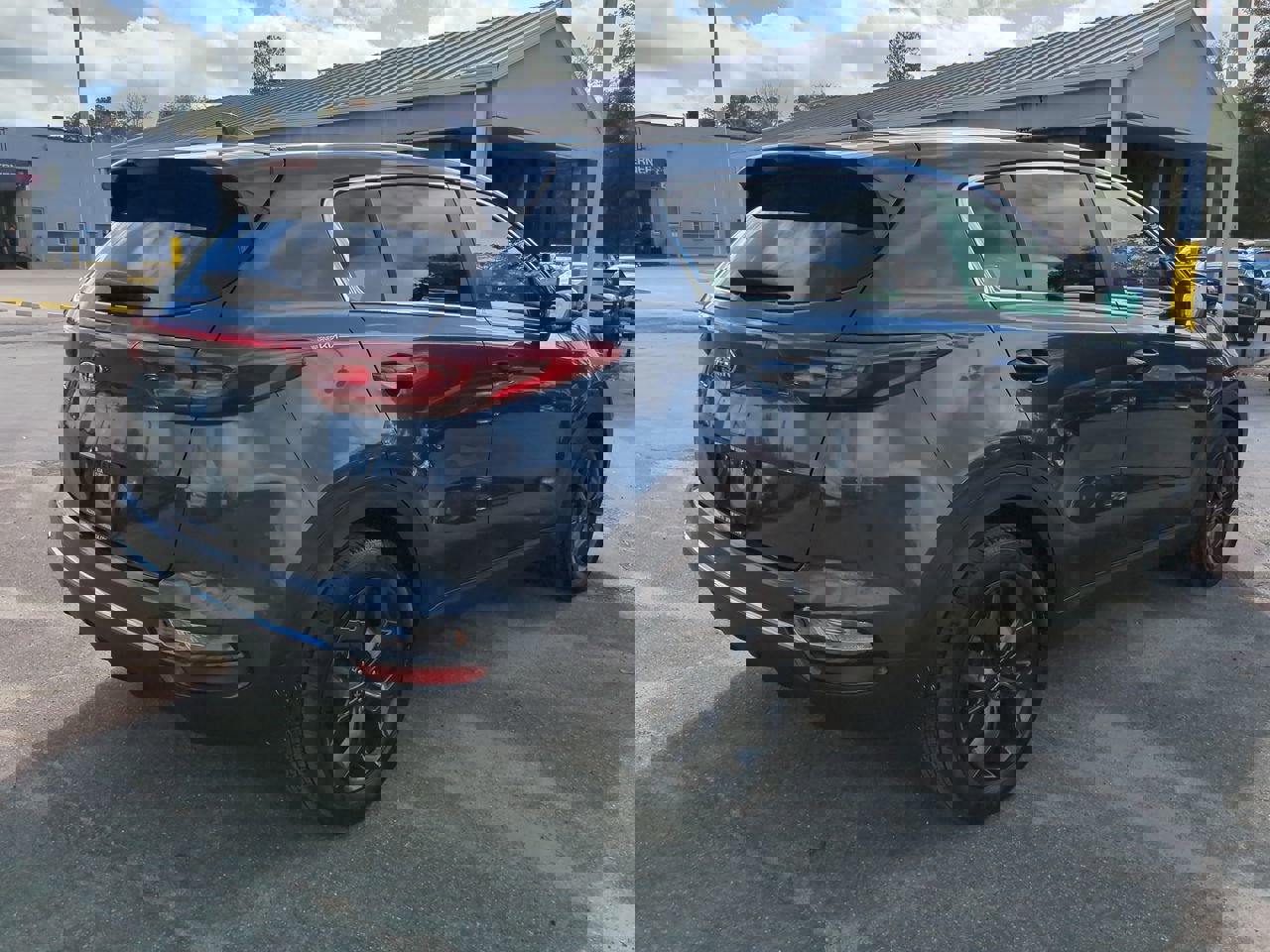 Certified 2022 Kia Sportage LX w/ LX FWD Value Edition Package image 5