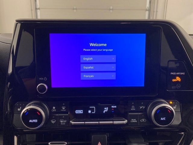 Used 2023 Toyota Highlander XLE image 25