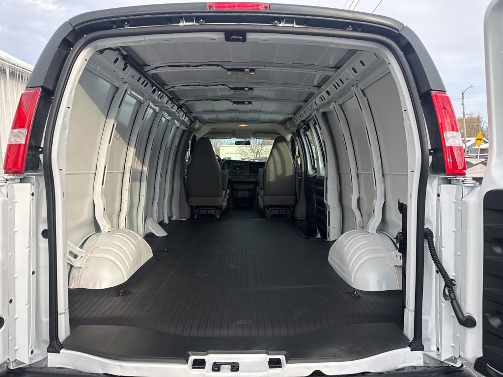 New 2025 Chevrolet Express 2500 Extended w/ Driver Convenience Package RWD image 15