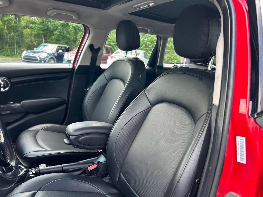 Used 2015 MINI Cooper 4-Door Hardtop FWD image 12
