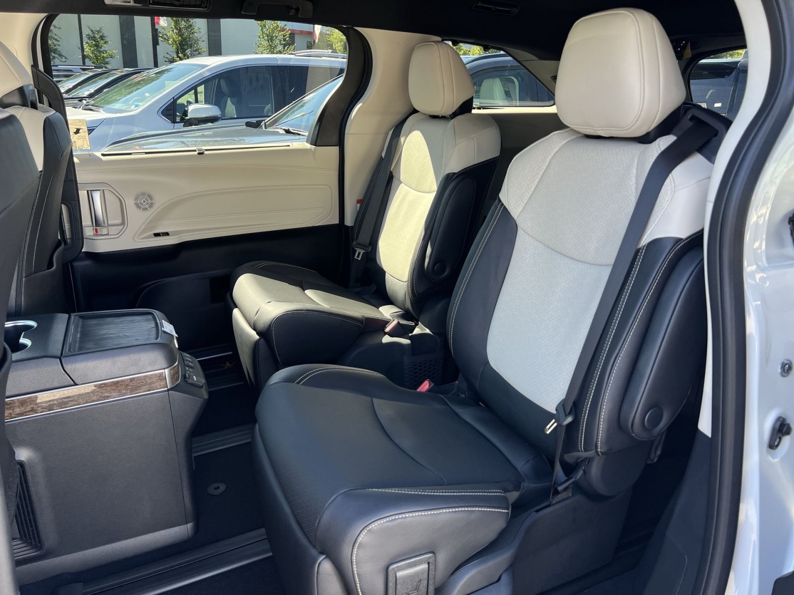 New 2026 Toyota Sienna Platinum AWD/4WD image 19