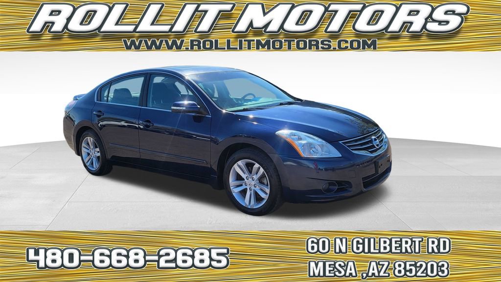 Used 2011 Nissan Altima 3.5 SR w/ Sport Pkg image 1