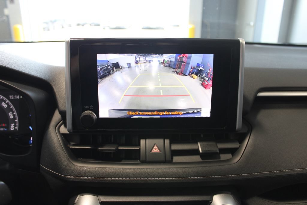 Used 2024 Toyota RAV4 LE AWD/4WD image 13
