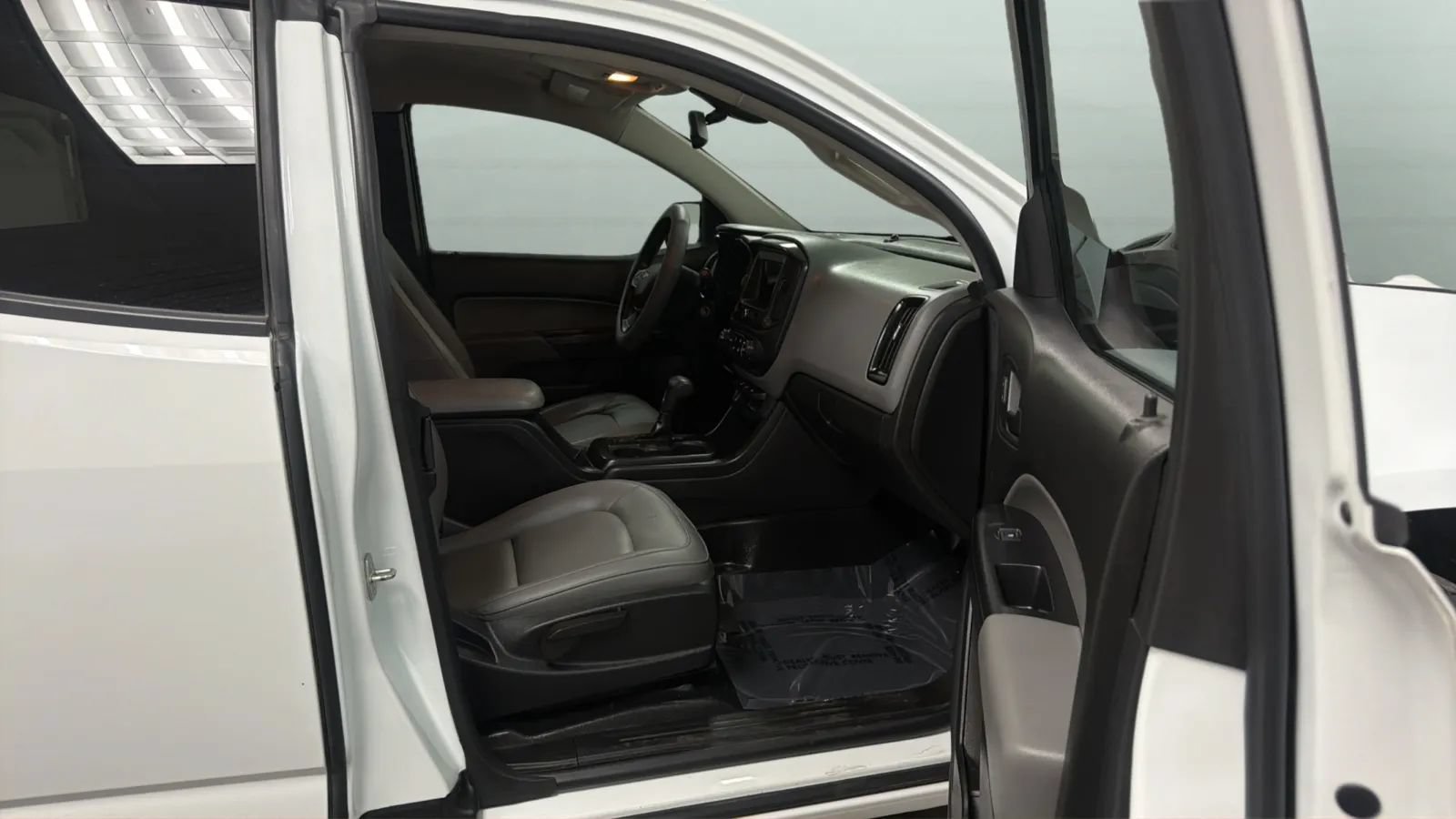 Used 2019 Chevrolet Colorado W/T w/ WT Convenience Package RWD image 21
