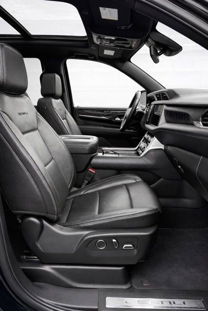 Used 2024 GMC Yukon Denali AWD/4WD image 13
