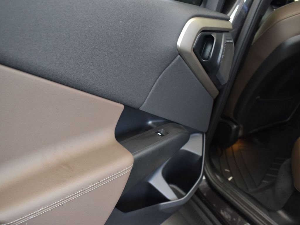 Used 2025 BMW X3 xDrive30i w/ Premium Package image 15