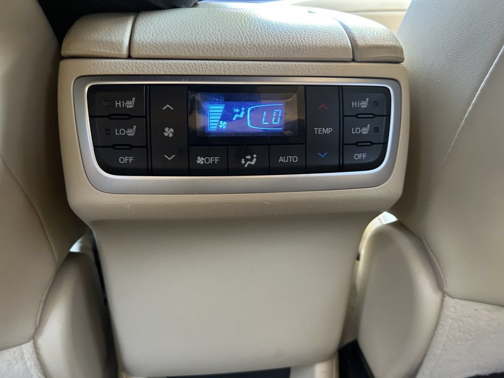 Used 2015 Toyota Highlander Limited Platinum AWD/4WD image 28