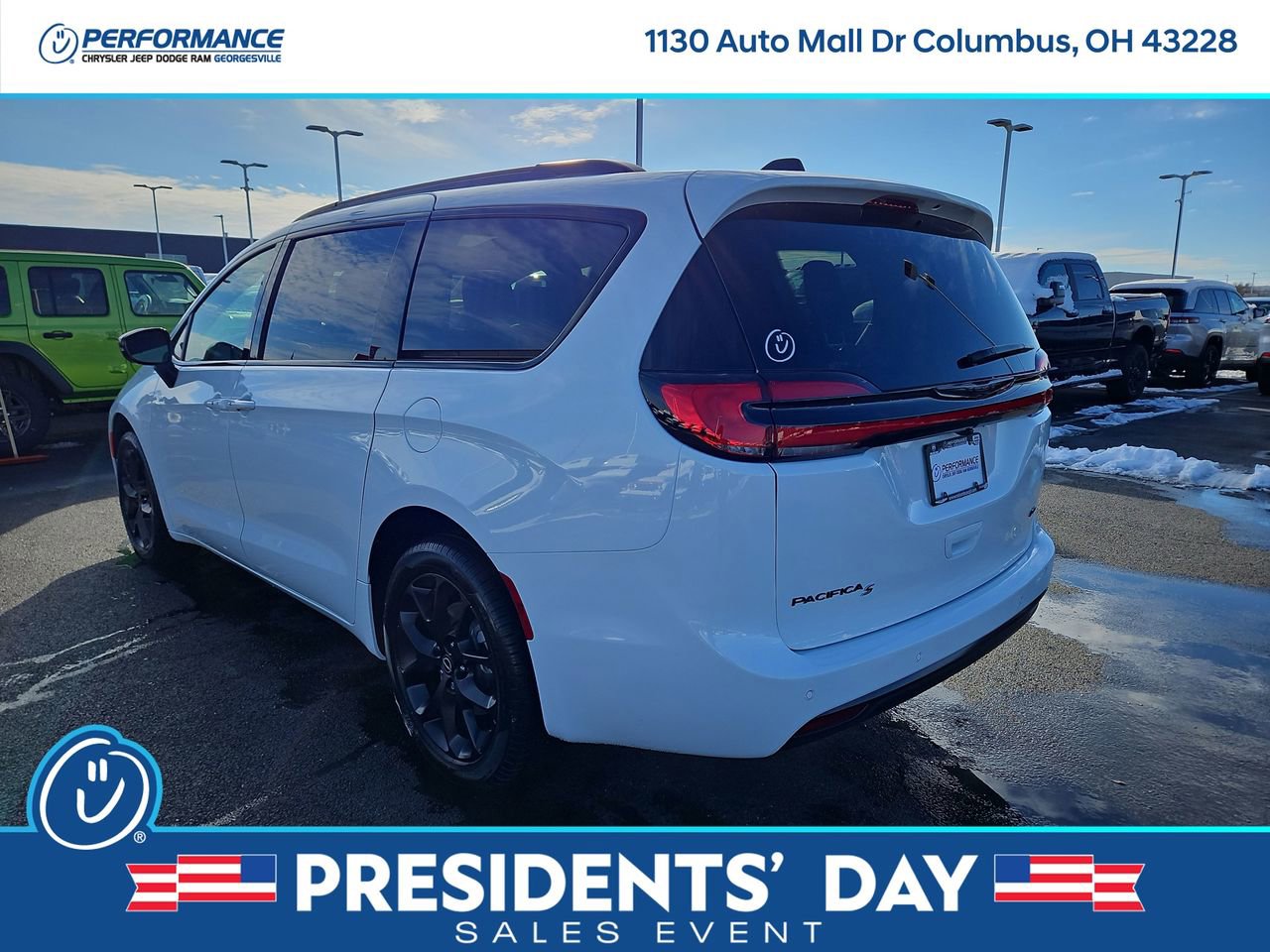 New 2026 Chrysler Pacifica Select image 5