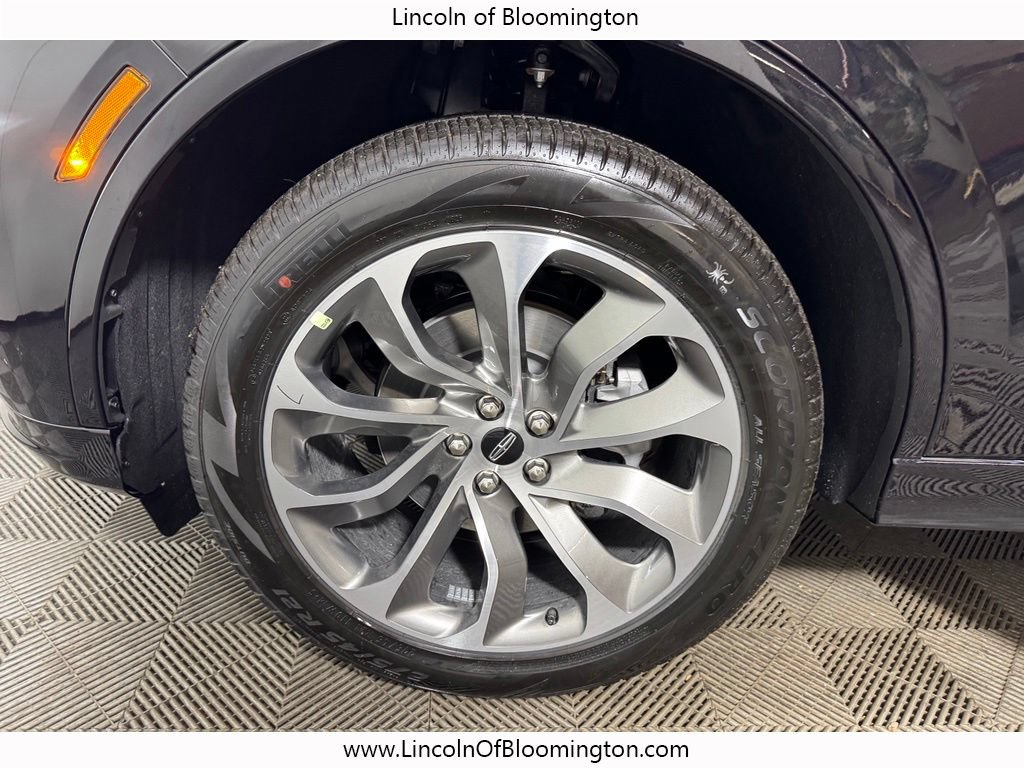 New 2026 Lincoln Aviator AWD w/ Jet Appearance Package image 41