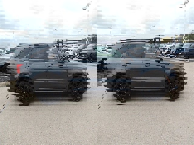 Used 2021 Kia Sorento SX image 4