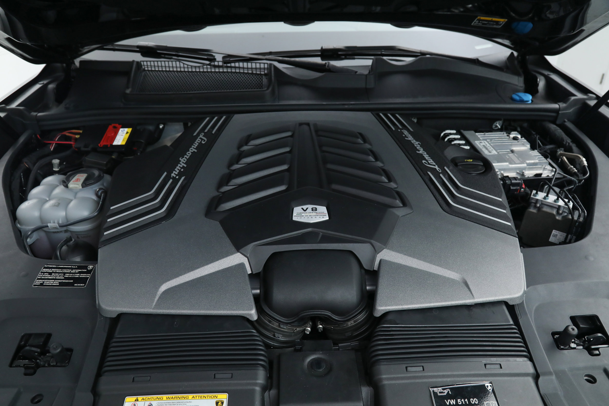 Used 2022 Lamborghini Urus image 35