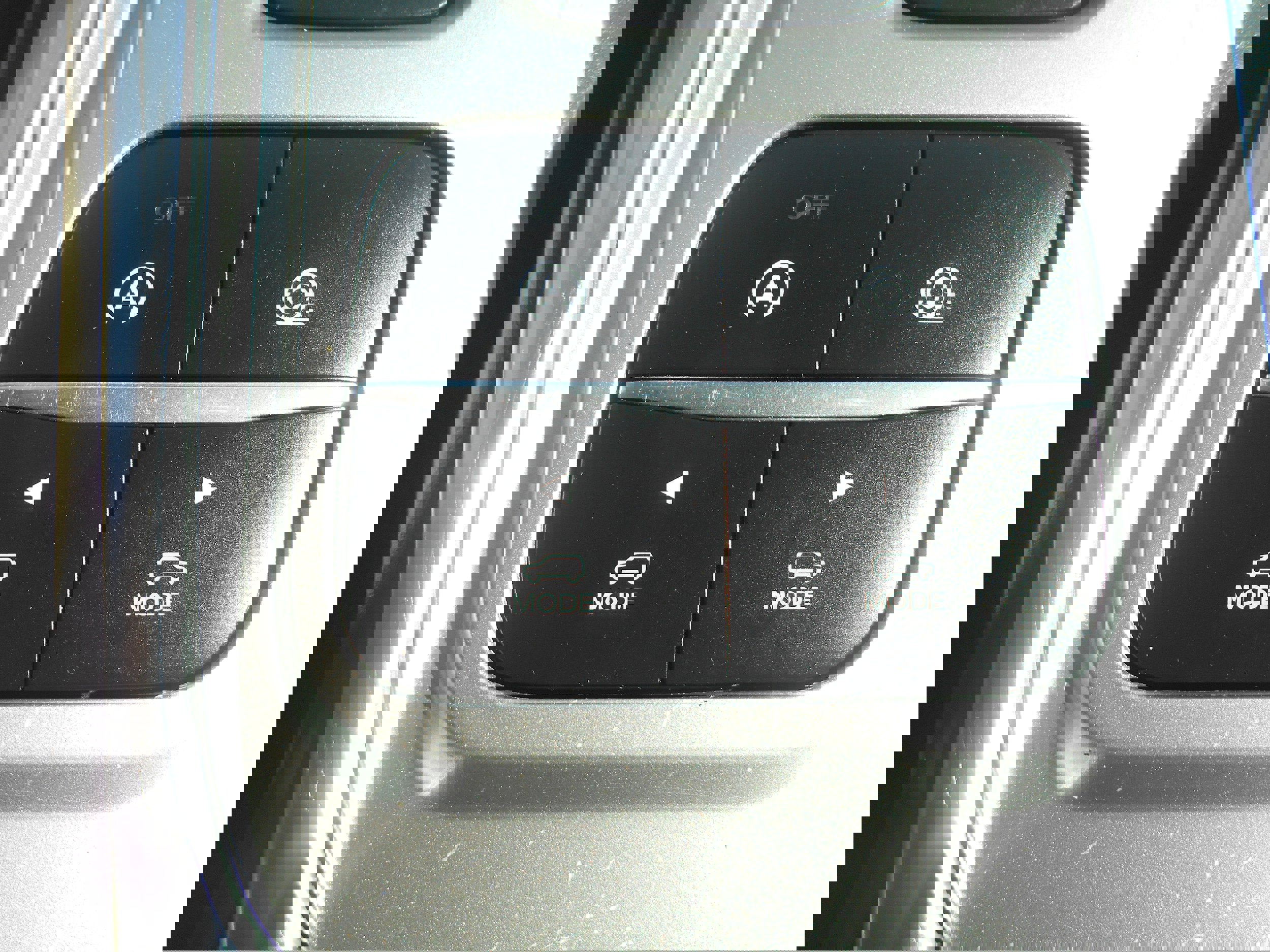 Used 2020 Ford Explorer XLT w/ Equipment Group 202A image 15