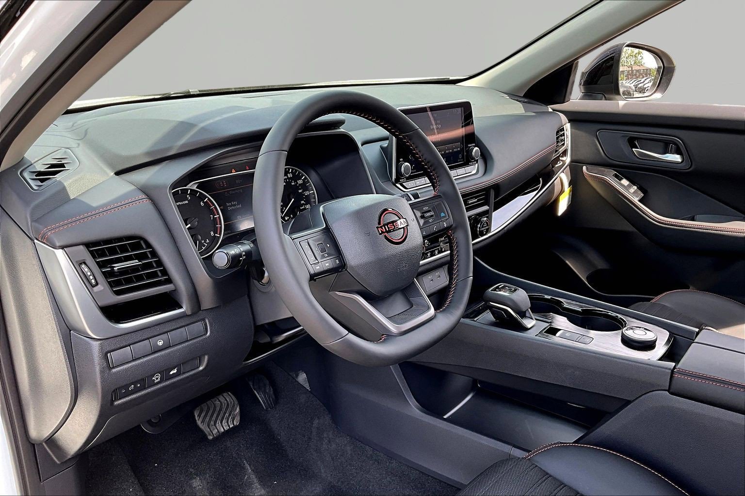 New 2026 Nissan Rogue SV AWD/4WD image 15